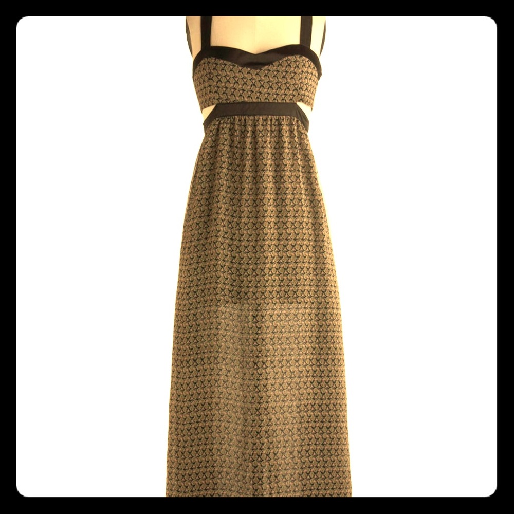 Maxi side cut out dress